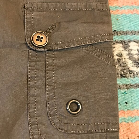 Stylish Brown Cargo Pants with Embroidery sz 8 - Picture 6 of 13